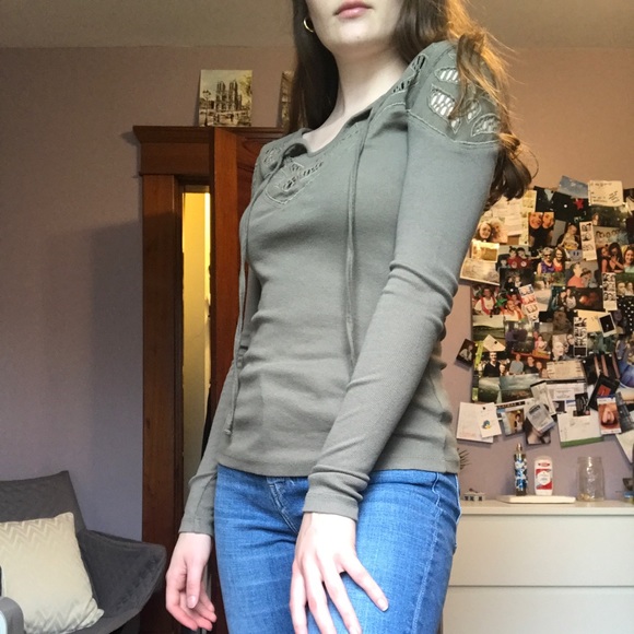 Free People olive green long sleeve - Picture 2 of 9